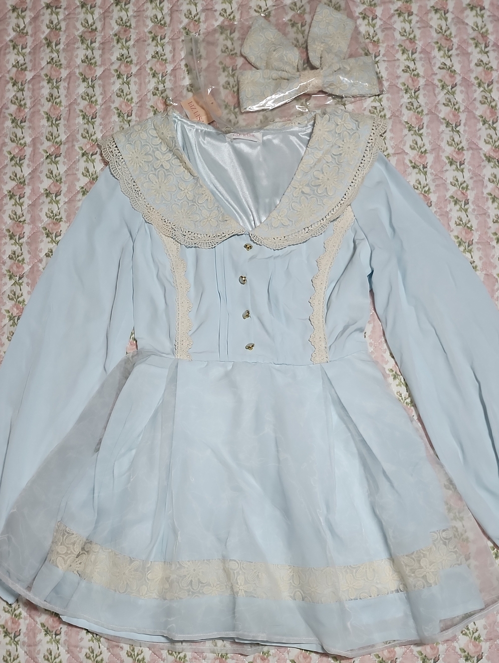 NWT LIZ LISA 🎀 Pale Blue Lace-Trim Peplum Blouse